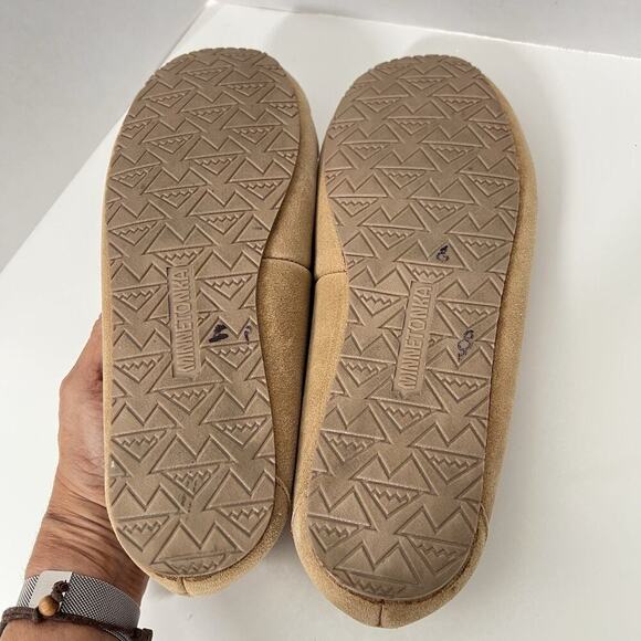 Minnetonka 4052 Cally Tan Suede Faux Fur Lined Slip-On Slipper Tan Women's 10 - Picture 6 of 7